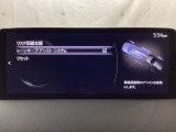 ハンドル操作をアシストすることにより車線からの逸脱回避を支援します。