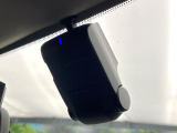 【ドライブレコーダー】ドライブレコーダー装備!走行中はもちろん、あおり運転や事故に遭遇した際、映像で記録し、万一のリスクに備えます。※記録用SDカードはお客様ご自身でご準備いただく必要があります。