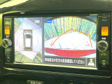 【アラウンドビューモニター】専用のカメラにより、上から見下ろしたような視点で360度クルマの周囲を確認することができます☆死角部分も確認しやすく、狭い場所での切り返しや駐車もスムーズに行えます。