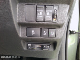 ETC付。高速道路の料金所はキャッシュレスで通過です。両側電動スライドドア。荷物で手が塞がる時など簡単にドアの開閉が出来ます。