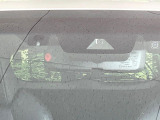 【トヨタセーフティセンス】走行中に前方の車両等を認識し、衝突しそうな時は警報とブレーキで衝突回避と被害軽減をアシスト。より安全にドライブをお楽しみいただけます。