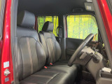 運転席シート廻りは使用感も少なく、良好な状態となっています。丁寧に使われていたことがよくわかりますね。