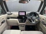 広々とした視界を体感できます。運転が楽しくなりますね。