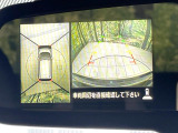 【アラウンドビューモニター】専用のカメラにより、上から見下ろしたような視点で360度クルマの周囲を確認することができます☆死角部分も確認しやすく、狭い場所での切り返しや駐車もスムーズに行えます。