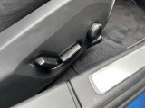 【運転席パワーシート】リクライニングからシートリフターまで、スイッチ一つで簡単にシートの微調整が可能!自分に最適なシートポジションにセットして、快適なドライブをお楽しみください。