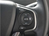 ◆アダプティブクルーズコントロール◆予め設定した車速内でクルマが自動的に加減速。前走車との適切な車間距離を維持しながら追従走行します。【LKAS】車線維持支援システムでステアリング操作を支援。
