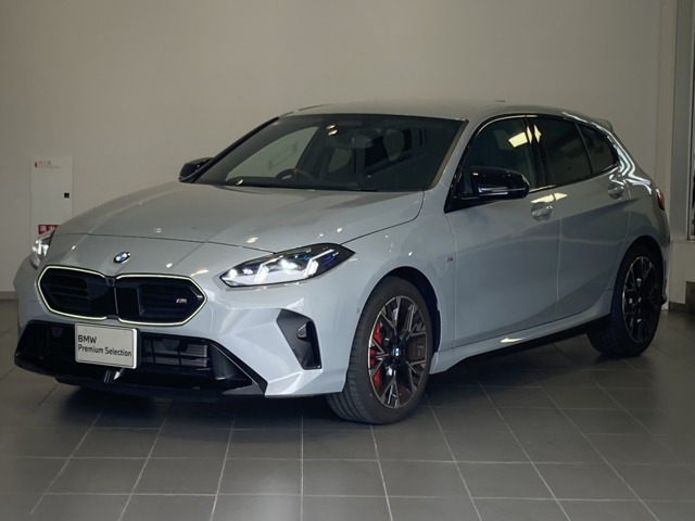 1シリーズ M135 xドライブ 4WD 