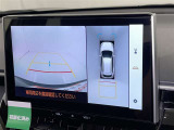 後方の見える安心をお届けするバックガイドモニター付:バックするときのアシストラインもあって楽々バック!車庫入れや縦列駐車をサポートし、苦手な駐車も安心です!今やもう手放せない装備ですネ♪