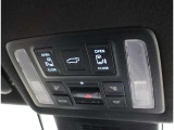 電動スライドドアのスイッチ付です。車内からもスイッチひとつで楽にドアの開閉が可能です。電動なので開閉時に力を使う必要がなく、半ドアになることもありません!