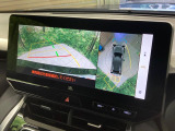 【パノラミックビューモニター】専用のカメラにより、上から見下ろしたような視点で360度クルマの周囲を確認することができます☆死角部分も確認しやすく、狭い場所での切り返しや駐車もスムーズに行えます。