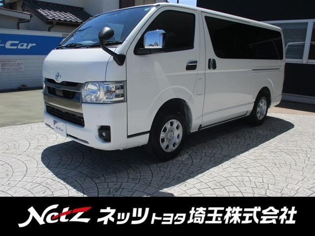 トヨタ ハイエースバン 