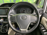 【純正革巻きステアリング】上質な革を使用することで、手にしっかり馴染みとても運転しやすいハンドルです♪