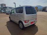 カーコンビニ倶楽部アイビーオートでは、お車のキズやヘコミも、その場でお見積り可能。自社で修理を行いますのでキズヘコミの修理もお任せください。