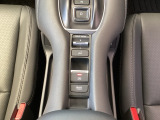 停車中にブレーキペダルを踏み続けなくてもブレーキ保持ができるオートマチックブレーキホールド機能もついております。