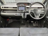 運転席内装の全体像です☆
