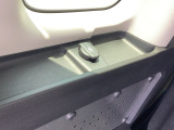 12V アクセサリーソケットがトランクにもあります。