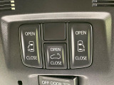 【両側パワースライドドア】スマートキーや運転席のスイッチで後席両側スライドドアの開閉が可能♪電動だから力を入れてドアを開ける必要が無く、小さなお子様でも簡単に開け閉めでき快適です♪
