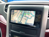【メーカー純正ナビ】インテリアに溶け込むスタイリッシュな「専用設計」メーカーナビを装備♪視認性や操作性など基本性能にも優れ、より上質なカーライフをお楽しみいただけます。