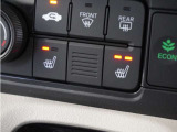 オートブレーキホールド機能付き電子パーキングブレーキ!ブレーキペダルを足から離しても停車状態を保ちます。アクセルを踏めば自動でブレーキが解除され、発進可能!