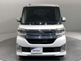 「フロントマスク」です。車の印象を決めるのは【顔】。この車の顔つきは、きっとあなたにピッタリ!?
