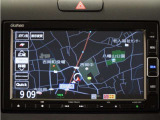 純正スタンダードインターナビ(VXM-214VFi)&バックカメラが装備されているので、普段の使い勝手もロングドライブも快適です。