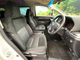 運転席シート廻りは使用感も少なく、良好な状態となっています。丁寧に使われていたことがよくわかりますね。