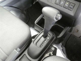 どなたでも楽々運転できる4速ギヤのオートマチック車です。
