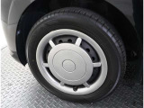 かっこいいホイールですね。 車のイメージを大きく左右するホイール部分はコダワリを持ちたいですね。