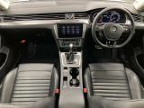 ご納車前にエンジンオイル、オイルフィルター、ワイパーブレードゴムを交換致しますので、ご安心してご納車時よりお乗り頂けます。