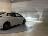 LEDヘッドランプです。十分な明るさを保ちつつも消費電力が少なく、バルブ寿命も長いのが特徴です。瞬時にMAXの光量を発揮するのもLEDならではです。☆LEDフォグランプも装備☆