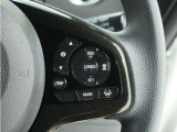 ◆アダプティブクルーズコントロール◆予め設定した車速内でクルマが自動的に加減速。前走車との適切な車間距離を維持しながら追従走行します。【LKAS】車線維持支援システムでステアリング操作を支援。