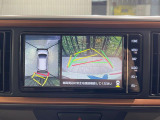 【バックカメラ】駐車時に後方がリアルタイム映像で確認できます。大型商業施設や立体駐車場での駐車時や、夜間のバック時に大活躍!運転スキルに関わらず、今や必須となった装備のひとつです!