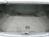開口部の広いラッゲージスペース。スーツケースや旅行カバン、ゴルフバックなどの荷物も楽々積み込めます。
