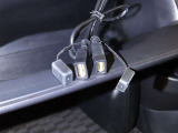 USB端子を装備しております。