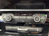 ●デュアルオートエアコン:運転席・助手席それぞれで温度設定が可能な独立式オートエアコンを標準装備しております!