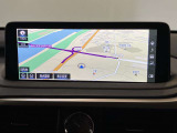 G-Link契約でご利用いただけるセンター通信型のナビ機能「コネクティッドナビ」を装備。従来のナビゲーションよりもリアルタイムな情報提供を可能にしました。