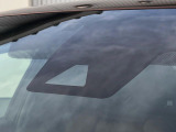 【トヨタセーフティセンス】走行中に前方の車両等を認識し、衝突しそうな時は警報とブレーキで衝突回避と被害軽減をアシスト。より安全にドライブをお楽しみいただけます。