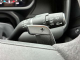 ディフェンダーはV8以上のグレードにしか搭載しないパドルシフトを搭載しております!高速走行時の変速や坂道でのエンジンブレーキなどで活躍します!