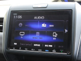 ナビゲーションは純正9インチメモリーナビ(VXM-217VFNi)を装着しております。AM、FM、CD、DVD再生、Bluetooth、音楽録音再生、フルセグTVがご使用いただけます。