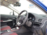 お車選びをお楽しみ頂けるよう、在庫車の展示スペースを十分に確保しております。