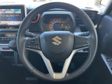 【ステアリングスイッチ】運転中、前方から目線をそらすことなく、オーディオ等の操作が可能な便利機能!安心&快適なドライブを演出してくれます♪
