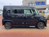 ご成約のおクルマ全て、エンジンオイルを交換してご納車させていただきます!また、点検時に消耗品の状態確認も行い必要に応じて新品交換させていただきます!