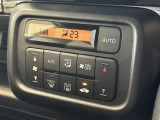 操作ボタンが大きくシンプルなエアコンです。運転中の操作もしやすいです!