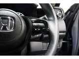 Hondaセンシングの機能のひとつ、アダプティブクルーズコントロール付!アクセルから足を離しても設定したスピードと前車との車間を保ち走行してくれます!車線維持もアシスト☆高速道路で疲労軽減ですね☆