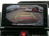バックモニター付きですので、日常の駐車はもちろん、人や障害物などを映像で確認できるので安心です!(補助装置になりますので、目視でもご確認ください)