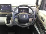 【Honda SENSING】いつもの道で、高速道路などで、安心・快適な運転を支援します。先進の安全運転機能システム搭載。