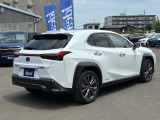 当社の納車前点検・サービスの内容は、車検点検・法定12ヶ月定期点検・油脂類の点検及び交換・バッテリーの点検及び交換等を行い、良好な状態にてご納車させていただきます。