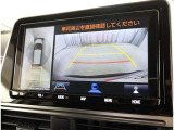 バックガイドモニターで、後方を確認しながら安心して駐車することができます。運転初心者も熟練者も必須の機能ですよ!