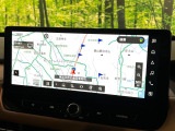 【メーカー純正ナビ】インテリアに溶け込むスタイリッシュな「専用設計」メーカーナビを装備♪視認性や操作性など基本性能にも優れ、より上質なカーライフをお楽しみいただけます。