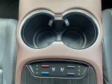 店舗にて現車の確認もいただけますので、お電話で在庫のご確認の上是非ご来店くださいませ。